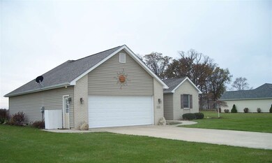 406 E Andrews St, Monroe, IN 46772 - photo 2