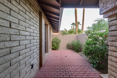 20_courtyard2