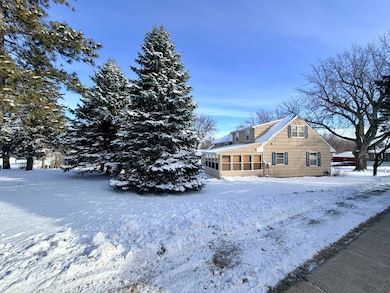 303 Lakehill Dr, Worthington, MN 56187 - photo 3