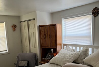 126 Ensenada Ct, Carpentersville, IL 60110 - photo 6