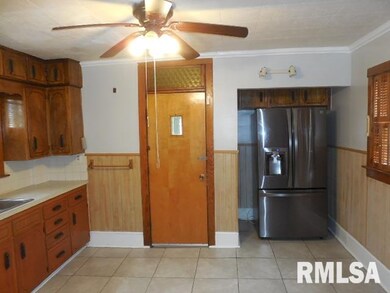 2028 Iowa St, Davenport, IA 52803 - photo 3