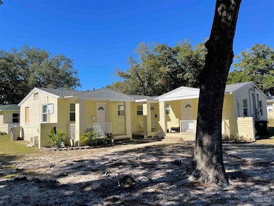 107 Holmes Dr, Pensacola, FL 32507 - photo 2