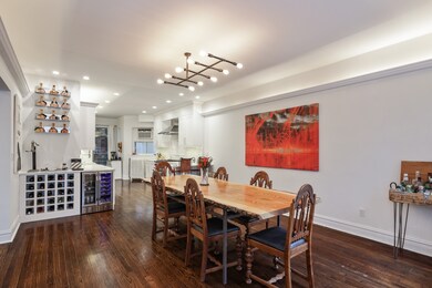 645 W Sheridan Rd unit 2, Chicago, IL 60613 - photo 2