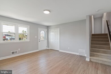 8 Center Cir, Wilmington, DE 19808 - photo 5