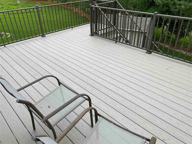 6300 Palmetto Cir SW, Cedar Rapids, IA 52404 - photo 4