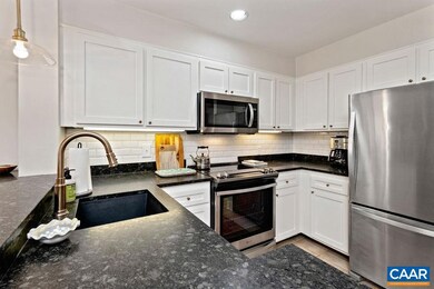 303 Dobie Condos, Roseland, VA 22967 - photo 4