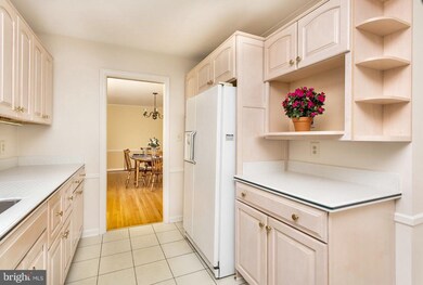 1112 Chatterleigh Cir, Baltimore, MD 21286 - photo 6