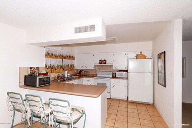 Kitchen/Breakfast Bar