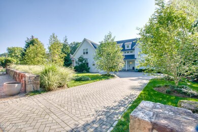 507 River Rd, Cos Cob, CT 06807 - photo 2