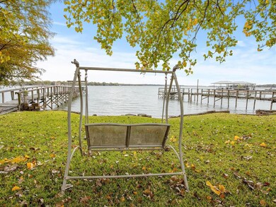 912 W Lake Dr, Weatherford, TX 76087 - photo 2