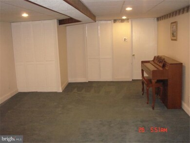 3526 Chippendale St, Philadelphia, PA 19136 - photo 5