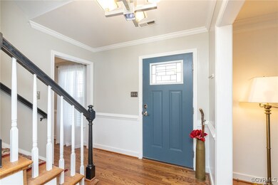 Foyer entrance featuring a wealth of natural light