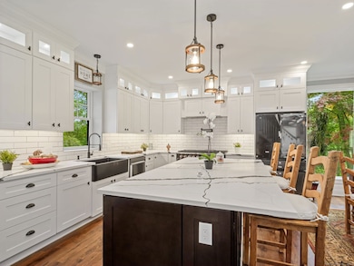 419 Valley Rd, Fairfield, CT 06825 - photo 4