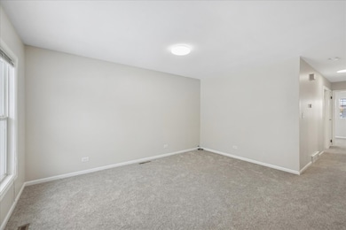 1502 Round Lake Dr, Round Lake Beach, IL 60073 - photo 6