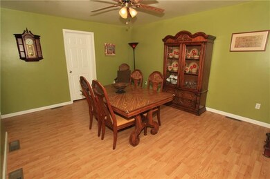 Dining Room. Spacious dining room that can accommo