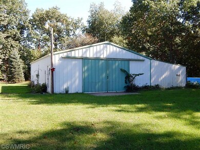 18129 Featherstone Rd, Constantine, MI 49042 - photo 4