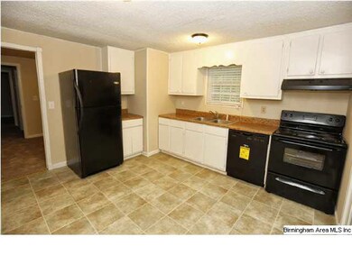 Spacious Kitchen with new appliances including Ref