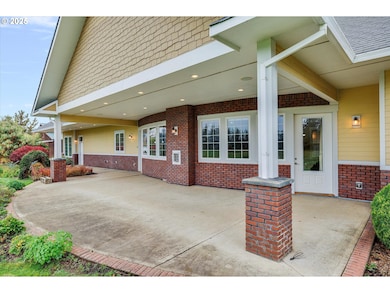 10667 Hovenden Ln NE, Woodburn, OR 97071 - photo 4