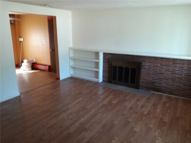 247 Richmond Dr, Warwick, RI 02888 - photo 3