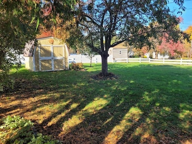 28 12th Ave SE, Oelwein, IA 50662 - photo 7