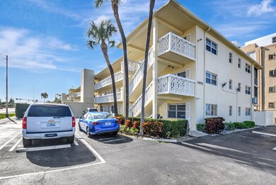Southbridge Condominiums unit 1010, West Palm Beach, FL 33405 - photo 2