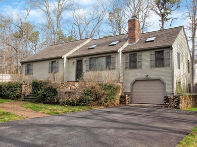 7 Robin Ln, Mashpee, MA 02649 - photo 2