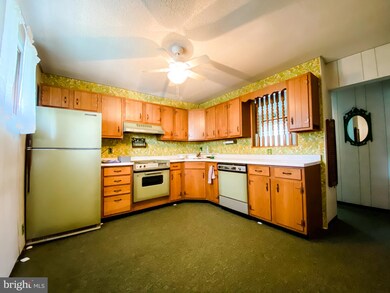 431 Walnut St, Cumberland, MD 21502 - photo 6