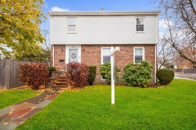 258 Lynn St, Malden, MA 02148 - photo 2