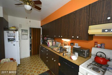 1323 Meridene Dr, Baltimore, MD 21239 - photo 6