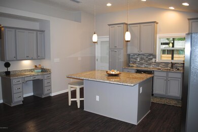 2883 Synhoff Dr S, Jacksonville, FL 32216 - photo 4