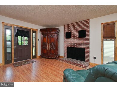 10 Honeysuckle Ln, Swedesboro, NJ 08085 - photo 4