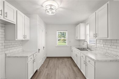 1815 E 36th St, Lorain, OH 44055 - photo 7