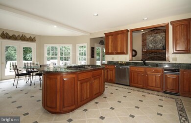 1207 Tottenham Ct, Reston, VA 20194 - photo 7