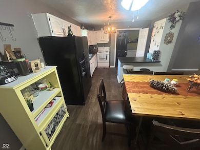 929 S Grant St, Martinsville, IN 46151 - photo 7