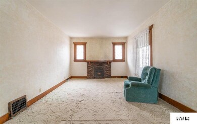 427 Wyatt Ave, Lincoln, IL 62656 - photo 4