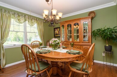 08_20MarcDrive_369001_DiningRoom_HiRes