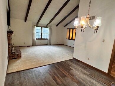 4865 SW Cochise Ave, Topeka, KS 66614 - photo 4