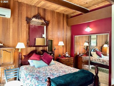 Bedroom, Owner's Suite