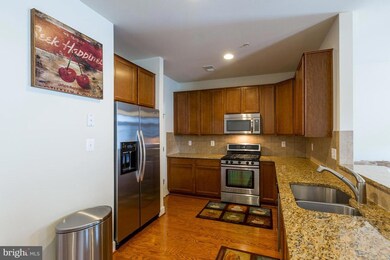 8203 Gibbs Way, Hyattsville, MD 20785 - photo 6