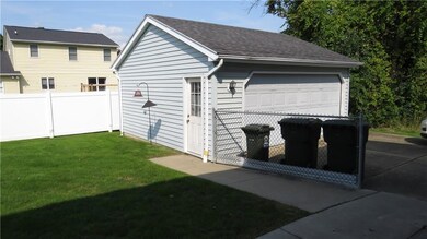 1054 Castlebar Dr, North Tonawanda, NY 14120 - photo 3