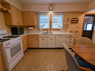 3151 Bradford Ave, Erie, PA 16506 - photo 7