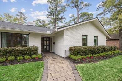 10210 Candlewood Dr, Houston, TX 77042 - photo 3