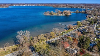 66 E Shore Dr, Whitmore Lake, MI 48189 - photo 4