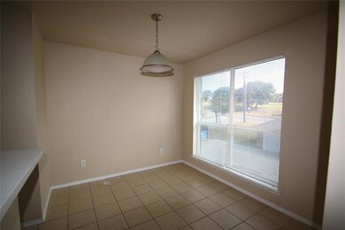 219 N Denton St unit 201, Weatherford, TX 76086 - photo 3