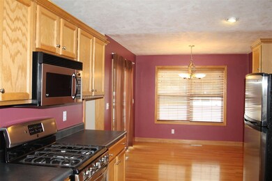 6008 W Charleston Ct, Peoria, IL 61607 - photo 7