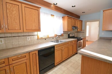 9 Wicklow Ave unit 1, Medford, MA 02155 - photo 3