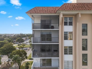 Manors of Inverrary unit 902, Lauderhill, FL 33319 - photo 7