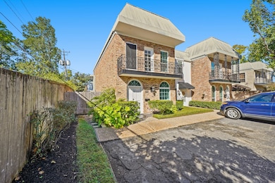 2010 Stoney Brook Dr unit 1, Houston, TX 77063 - photo 3