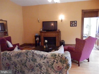 133 Dupont St unit FRONT, Philadelphia, PA 19127 - photo 7