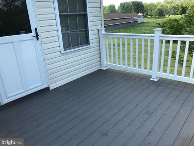 121 Mission Ln, Bunker Hill, WV 25413 - photo 5